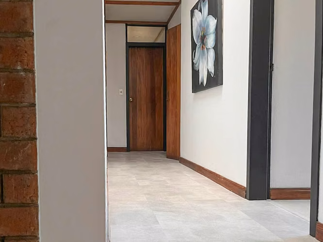 ALQUILER DE AMPLIA PROPIEDAD EN SABANA OESTE | IDEAL PARA OFICINAS O RESIDENCIA - Imagen 4