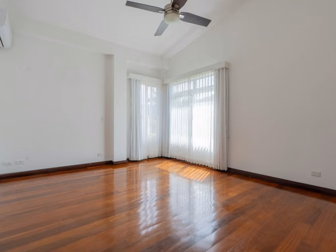 VENTA DE CASA EN VALLE DEL SOL - Imagen 18