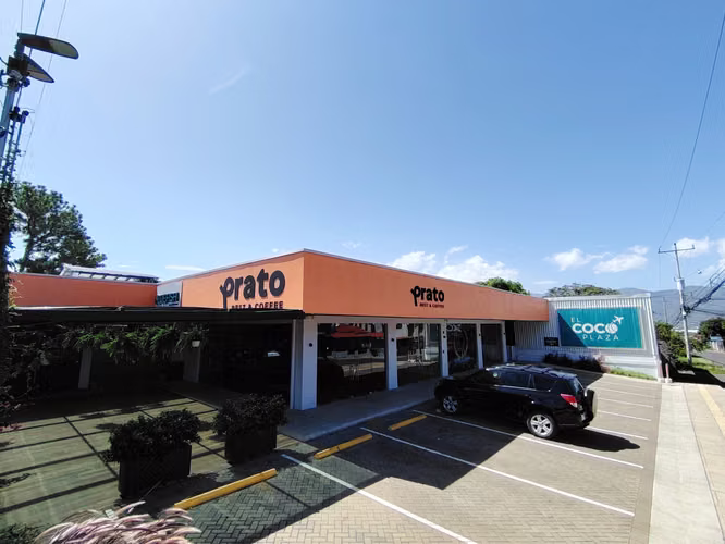 Commercial space for rent in El Coco Plaza, La Guácima – Excellent location and parking