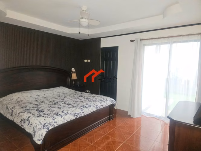 Venta de Casa en Condominio Monte Alto, El Carmen, Cartago