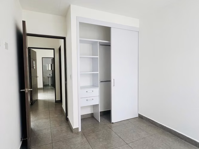 Venta de Casa con la cuota condominal accesible en Heredia