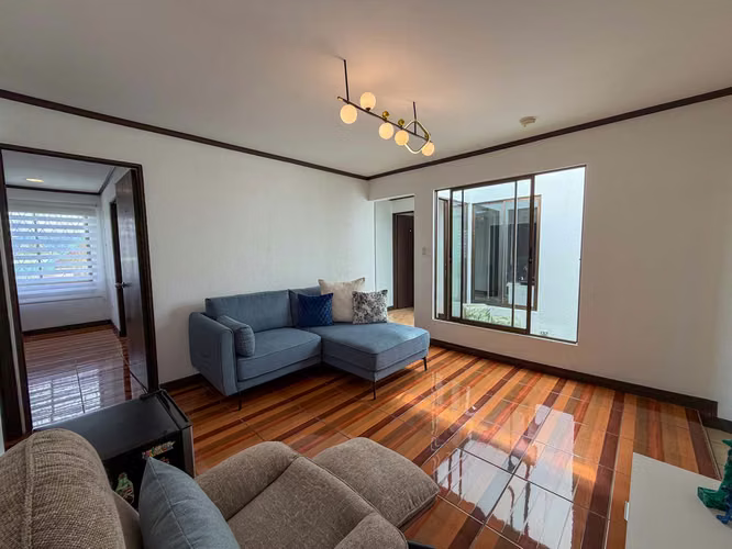 Venta de casa Esquinera Con Amplio Jardín - Imagen 14
