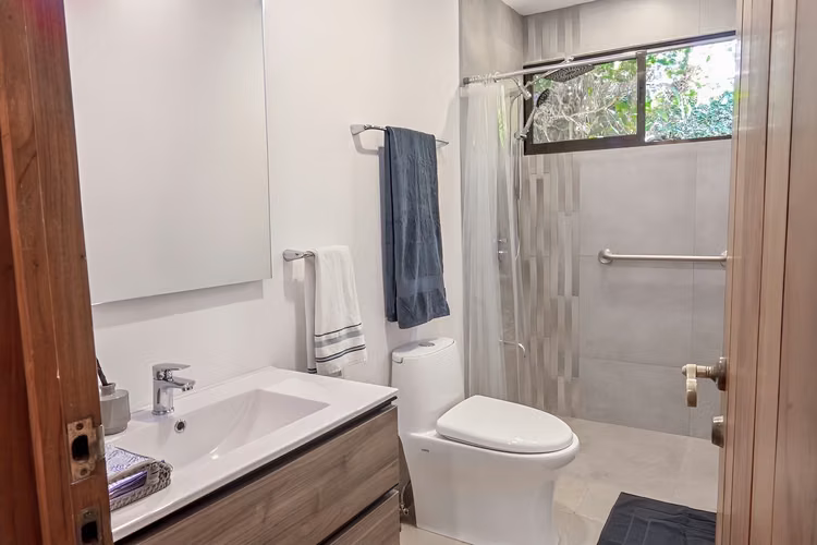 Venta de Casa de una sola planta en Salitral, Santa Ana