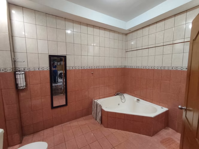 Amplia residencia con uso mixto en venta Monte Claro Desamparados - AP - Imagen 17