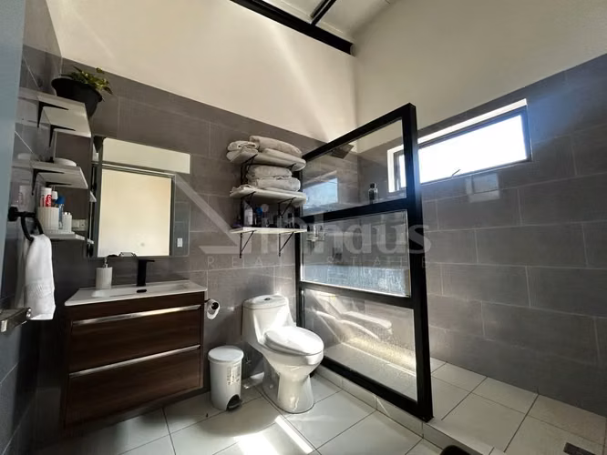 Alquiler de Casa en Condominio con Amenidades 42800