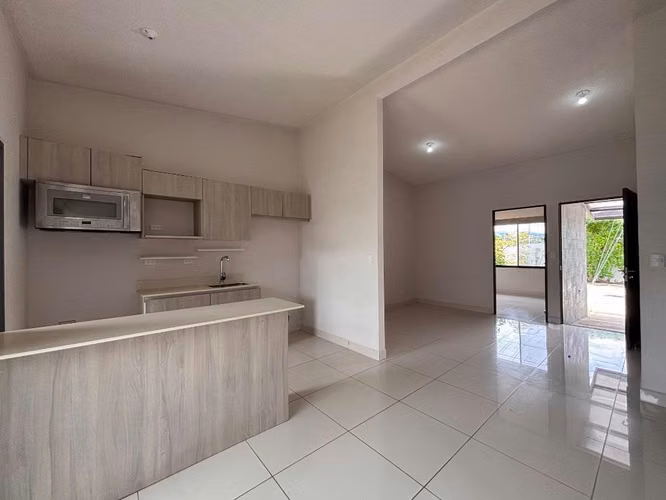 Venta de casa de una planta en condominio, Lindora, Santa Ana - Imagen 3