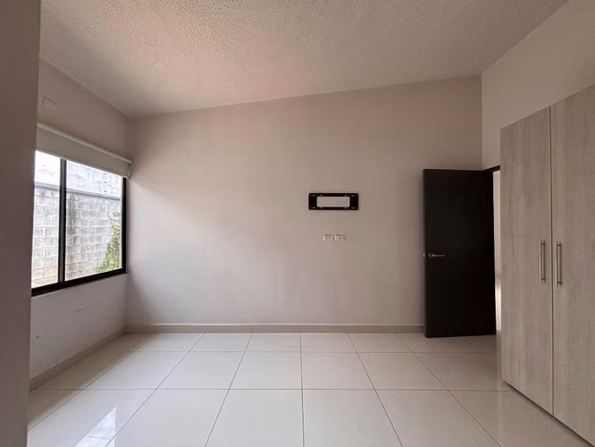 Venta de casa de una planta en condominio, Lindora, Santa Ana - Imagen 4