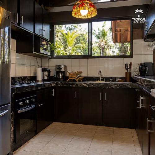 CASA FRENTE AL MAR CON PISCINA Y BUNGALÓ INDEPENDIENTE EN PLAYA TIVIVES - Imagen 9