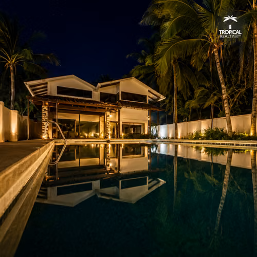 CASA FRENTE AL MAR CON PISCINA Y BUNGALÓ INDEPENDIENTE EN PLAYA TIVIVES - Imagen 2