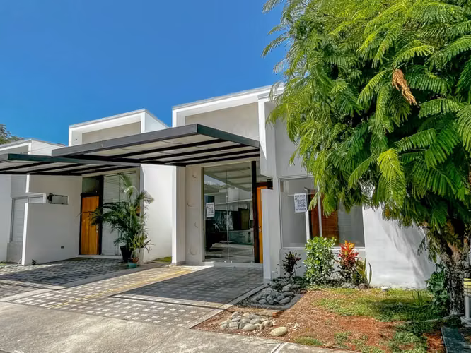 Villa en la playa en Jacó