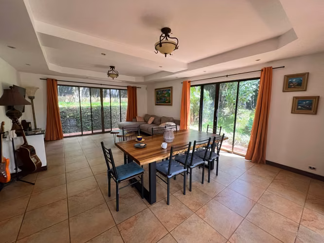 Exclusiva Oportunidad en Escazú | Adquiera una Residencia o las 3 juntas - Imagen 9