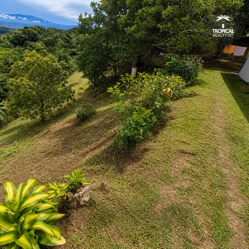 Casa con Vista Panorámica y Amplio Terreno en Ciudad Colón - Imagen 17