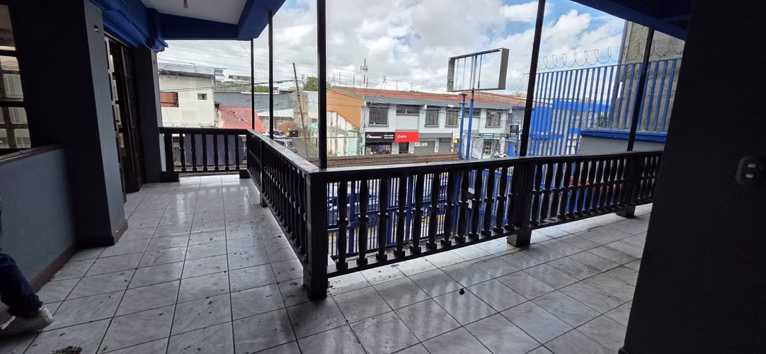 SE VENDE EDIFICIO EN TIBAS CENTRO  PARA REMODELAR 4 PLANTAS
