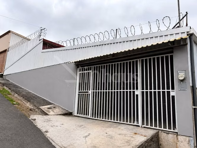 id # 42844 Venta de casa en Concepción de Tres Ríos.