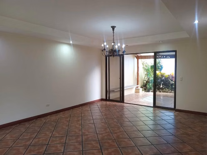 CASA EN ESCAZÚ - JABONCILLOS - Imagen 5