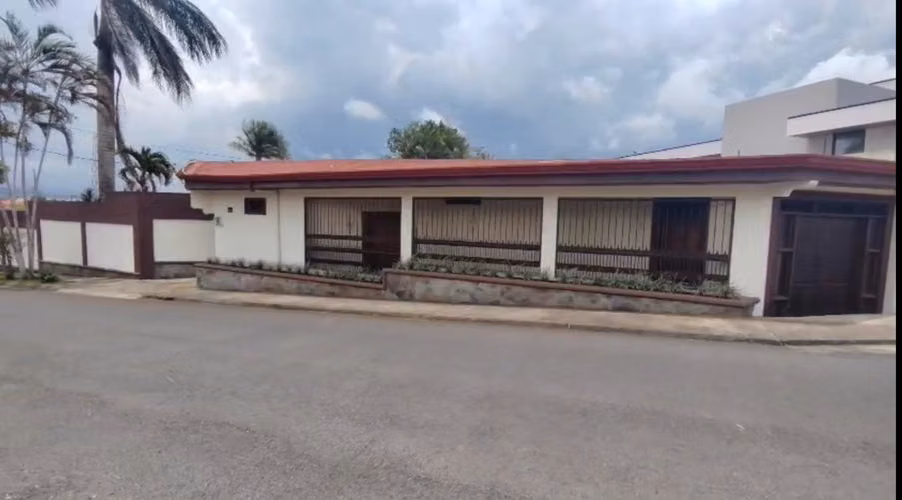 Propiedad en Residencial privado con 2 Casas, San Ramón, Alajuela - Imagen 2
