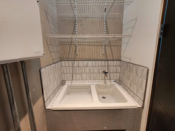Ganga! Apartamento con línea blanca en Guachipelín de Escazú. - Imagen 6