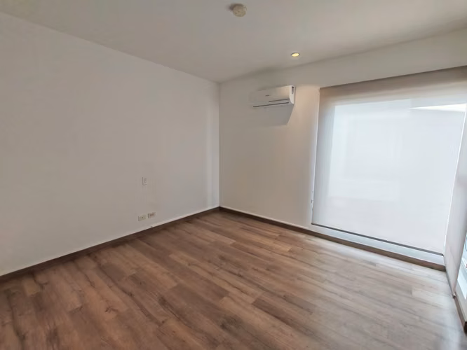 Ganga! Apartamento con línea blanca en Guachipelín de Escazú. - Imagen 12