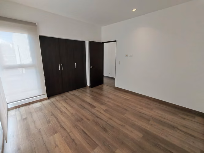 Ganga! Apartamento con línea blanca en Guachipelín de Escazú. - Imagen 13