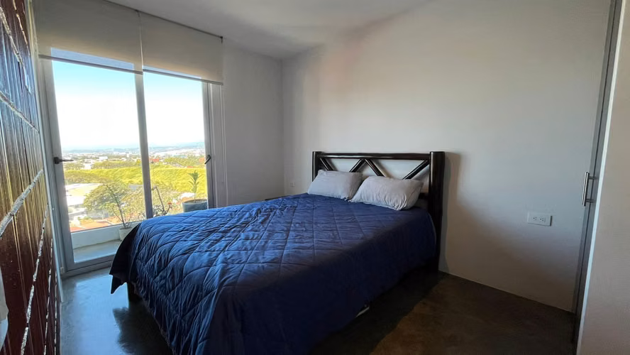 SE Alquila. La Sabana. Linda vista y cada habitacion con su baño. - Imagen 2