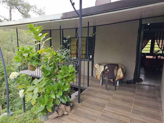 Finca en Potrerillos de  Llano Grande, Cartago