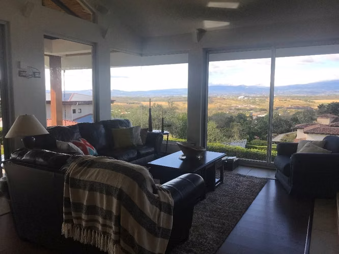 Bella propiedad en Condominio, Brasil de Mora, San José - Imagen 4