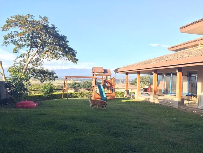 Beautiful Property in condominium, Brasil de Mora, San José