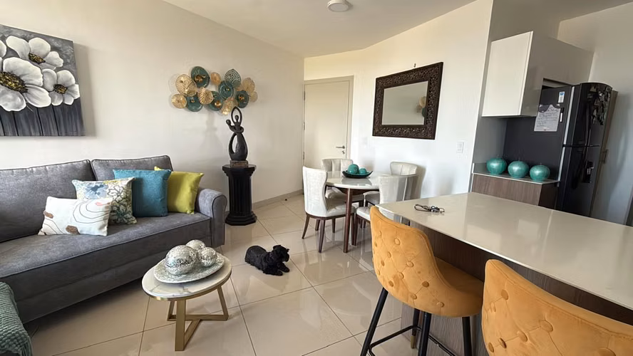 Alquiler de apartamento con espectaculares vistas en La Sabana - Imagen 7