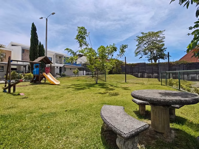 Venta Casa en Santa Cecilia Heredia | Rebajada | 3 Habitaciones | Vista al Atardecer - Imagen 16