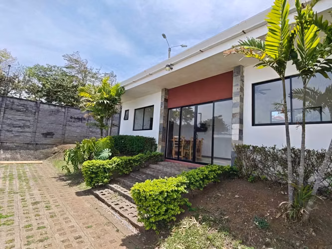 Venta Casa en Santa Cecilia Heredia | Rebajada | 3 Habitaciones | Vista al Atardecer - Imagen 12