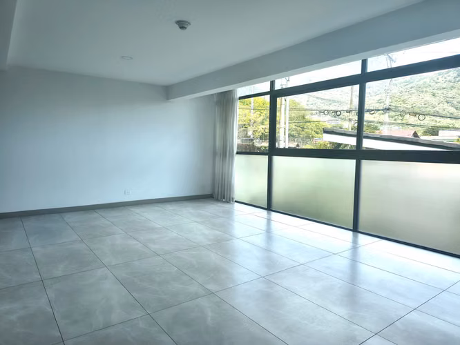 ALQUILER APARTAMENTO $ 2.500 ESCAZU - Imagen 2