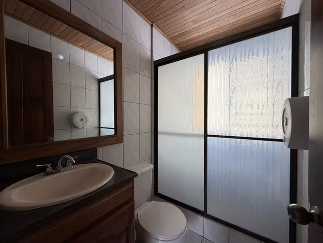 CASA ESQUINERA CON USO DE SUELO MIXTO EN ROHRMOSER! P622 - Imagen 12
