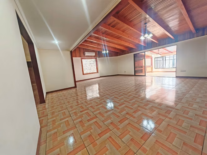 Alquiler de local Comercial $800  Sabana SUR - Imagen 9