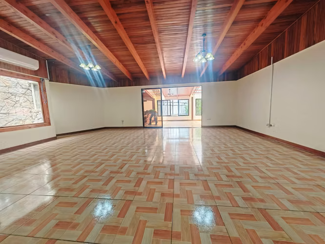 Alquiler de local Comercial $800  Sabana SUR - Imagen 4