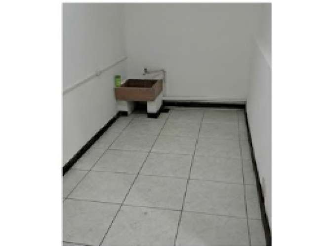 ALQUILER LOCAL COMERCIAL AVENIDA DEL COMERCIO CARTAGO CENTRO - Imagen 10