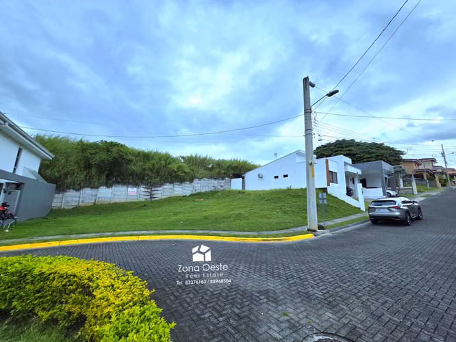 OPORTUNIDAD! VENTA LOTE CONDOMINIO 5 MINUTOS DEL AEROPUERTO, ALAJUELA - Imagen 12