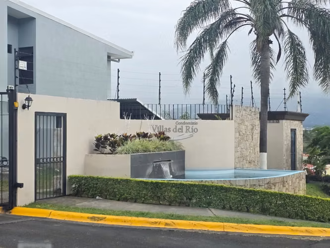 OPORTUNIDAD! VENTA LOTE CONDOMINIO 5 MINUTOS DEL AEROPUERTO, ALAJUELA - Imagen 5