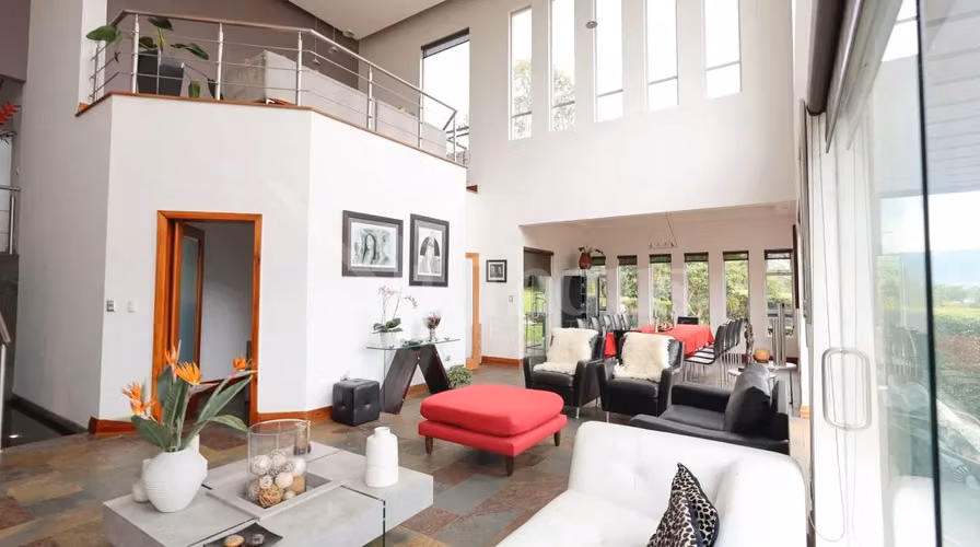 id # 40079 Venta de casa en Colinas de Montealegre. - Imagen 8