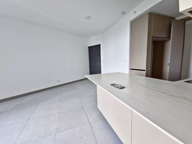 ALQUILER APARTAMENTO EN NÚCLEO SABANA | 2 HABITACIONES | BALCÓN CON VISTA | 1 PARQUEOS | $1,400 - Imagen 2