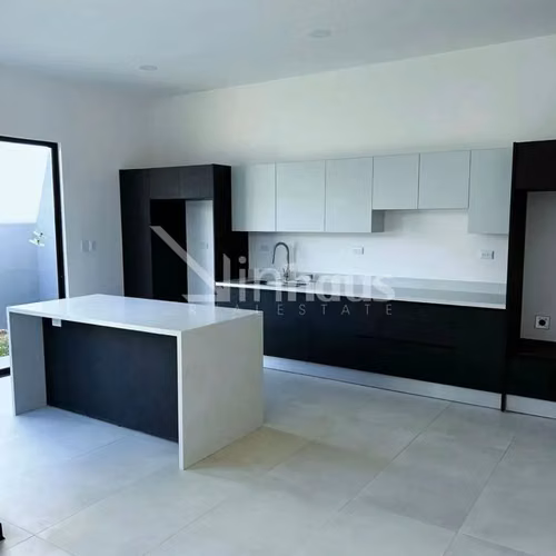 id # 42650 Venta de Casa en Distrito San Juan - Imagen 2