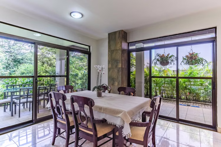 Venta de Casa de 4 Habitaciones en La Guácima, Alajuela - Imagen 7