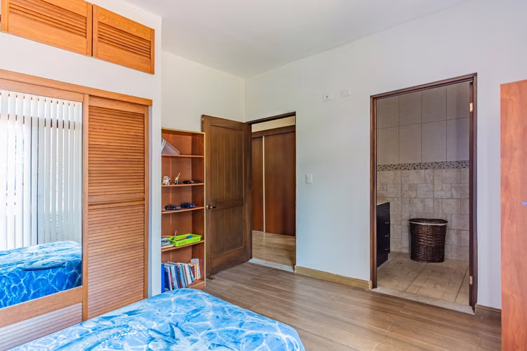 Venta de Casa de 4 Habitaciones en La Guácima, Alajuela - Imagen 13