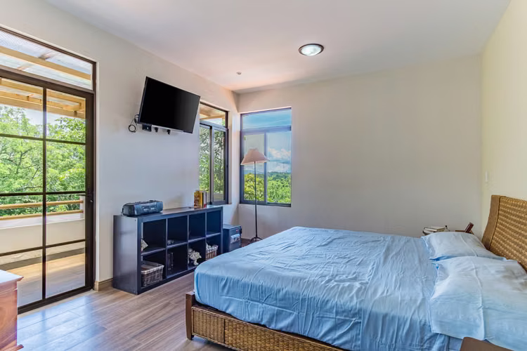 Venta de Casa de 4 Habitaciones en La Guácima, Alajuela - Imagen 9