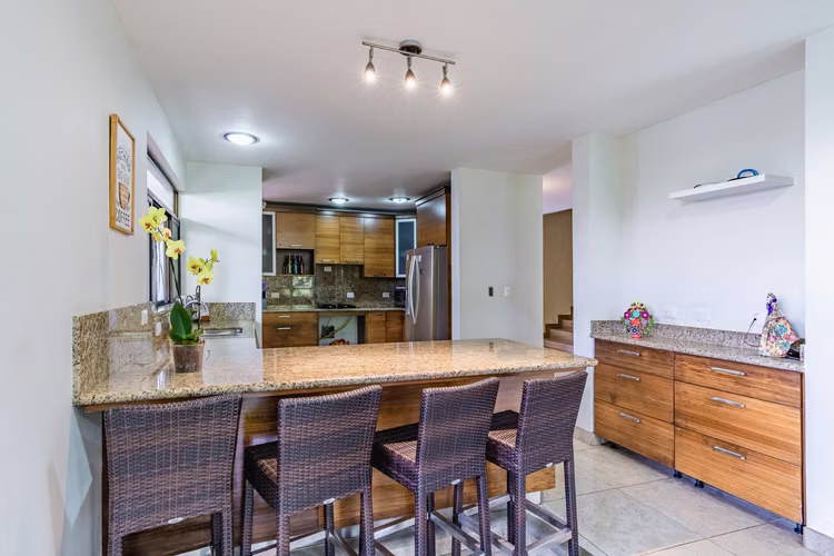 Venta de Casa de 4 Habitaciones en La Guácima, Alajuela - Imagen 3