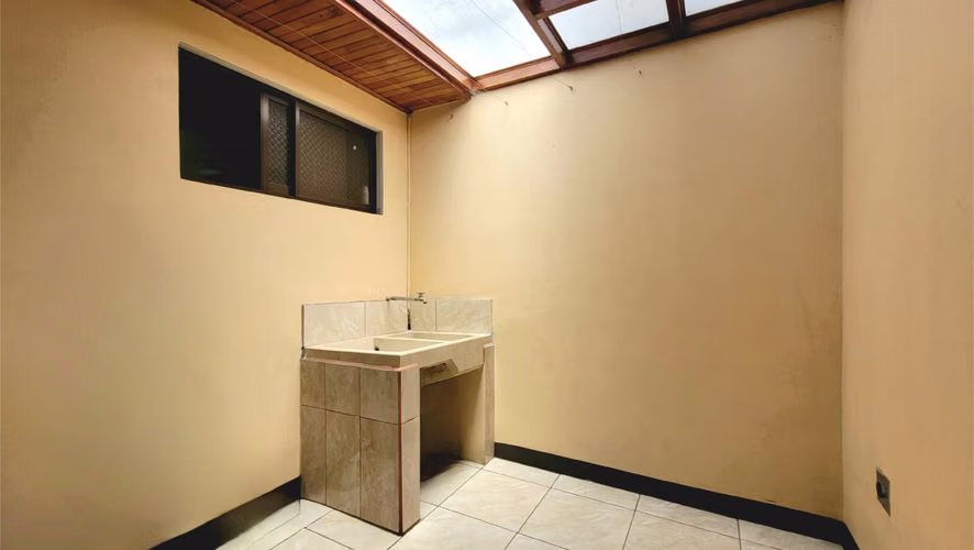 Casa muy bien localizada en San Pablo de Heredia