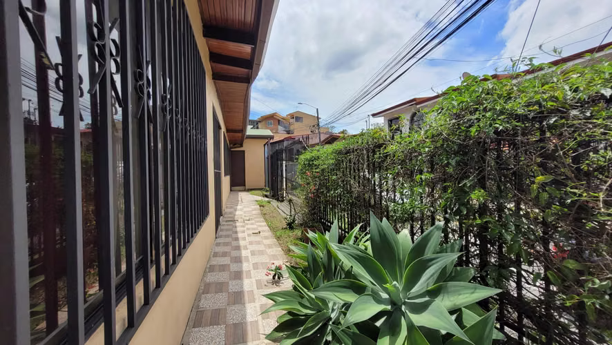 Casa muy bien localizada en San Pablo de Heredia