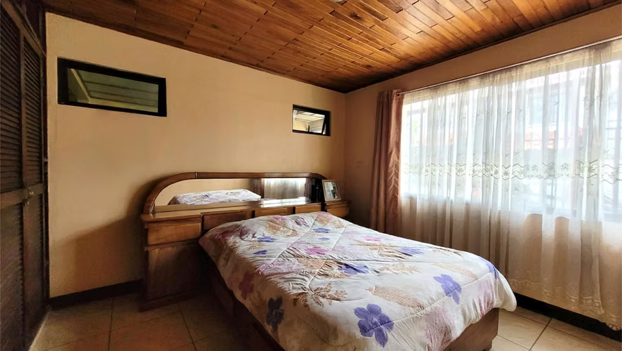 Casa muy bien localizada en San Pablo de Heredia