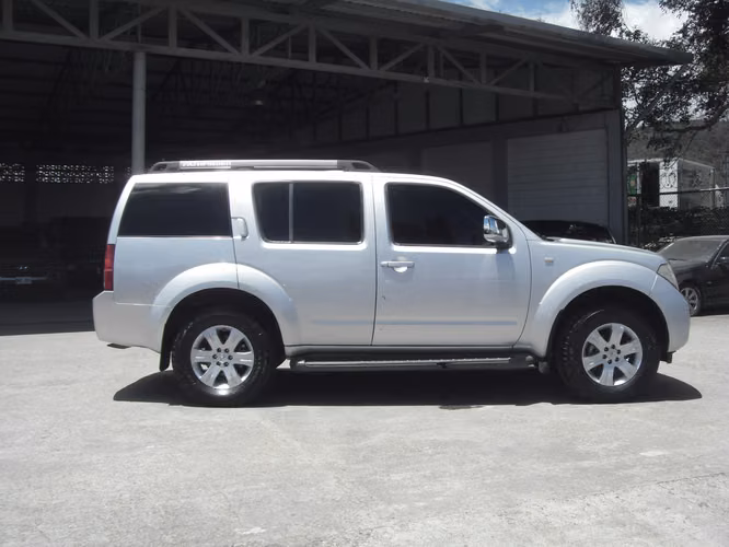 Nissan Pathfinder 4x4 2008 Diesel - Imagen 3