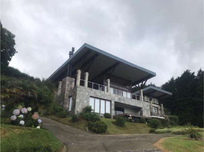 Casa de Lujo en Birrí, Heredia | 3 ha, Vista al Valle Central y Guest House con Ingreso Airbnb - Imagen 3