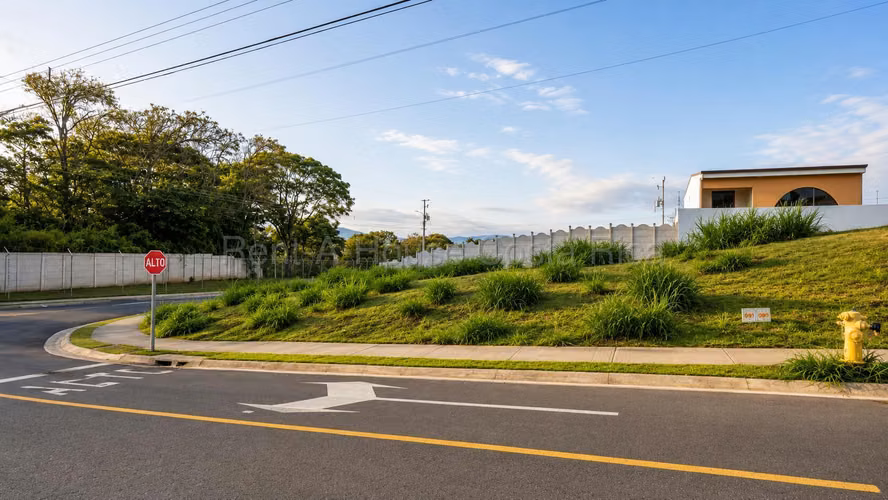 LOTE EN VENTA EN RESIDENCIAL JARDINES DE SANTA CRUZ - SAN ISIDRO DE HEREDIA - Imagen 4